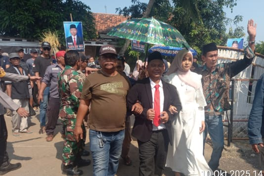 Ratusan Warga Simpatisan Mengiring ‘’Wamin’’ Daftar Balon Kepala Desa Rancasari Bangodua
